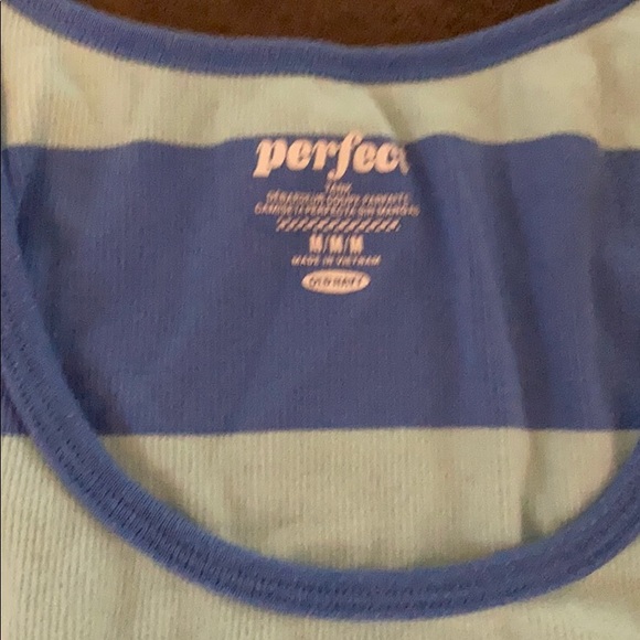 Old Navy perfect tank top - Picture 2 of 5
